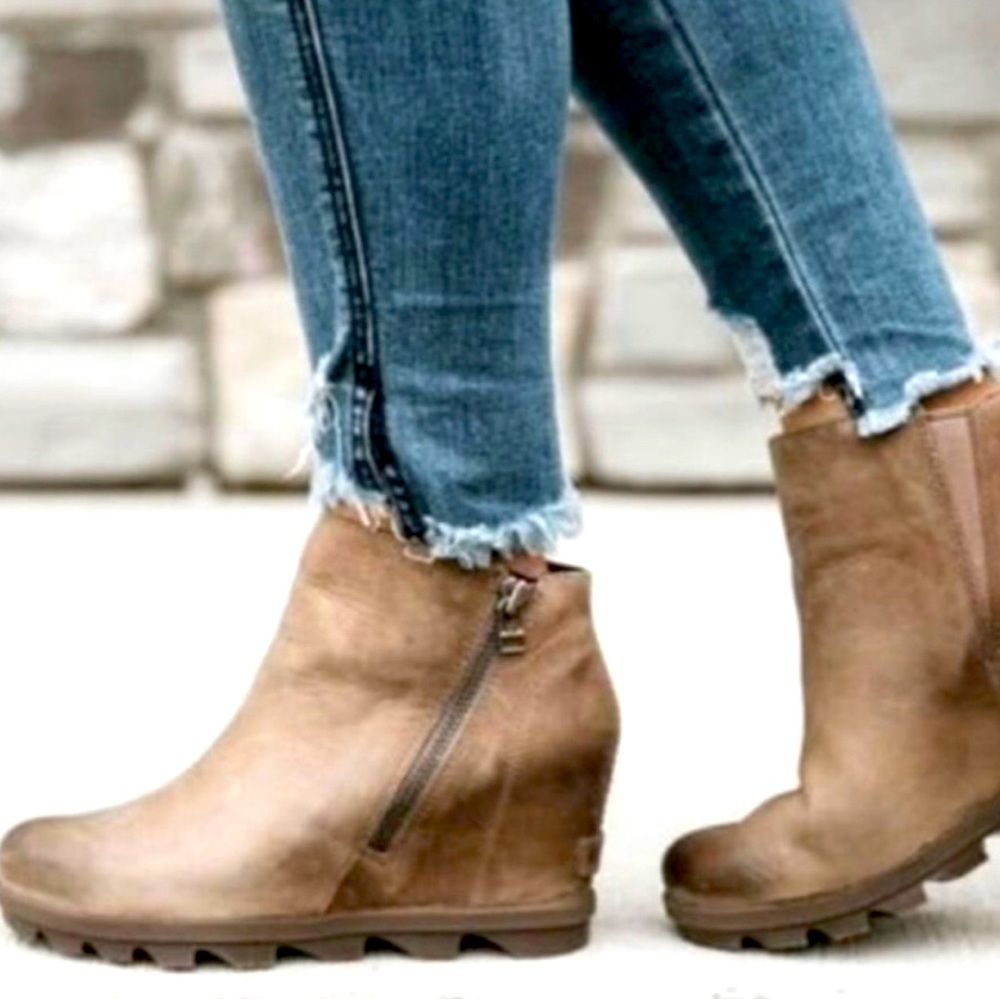 Sorel Joan of Ark Wedge ll Zip Ankle Boots Womens US size 9.5 Ash Brown